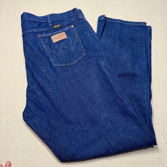 Wrangler 13MWZ Jeans Men 46x32 Blue Cowboy Cut Medium Wash Western Cowboy Denim - Picture 1 of 6